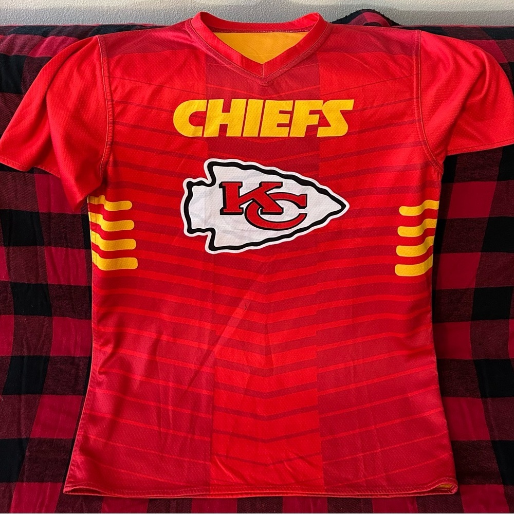 SOLD-Jersey NFL KC / chiefs small to medium reversible